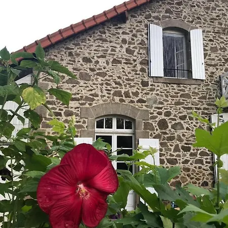 The Coachhouse At Lesterie * Saint-Maurice-des-Lions